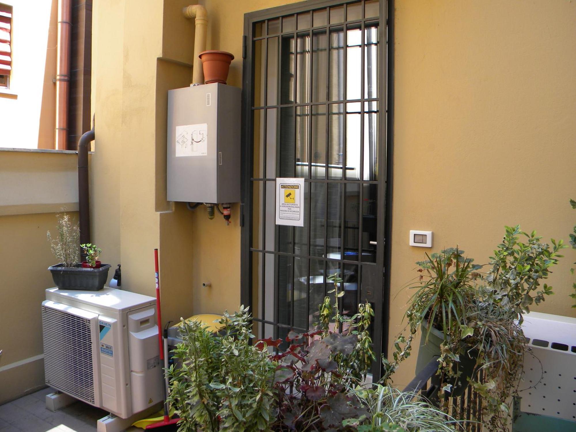Bologna House Due Torri Apartment Exterior photo