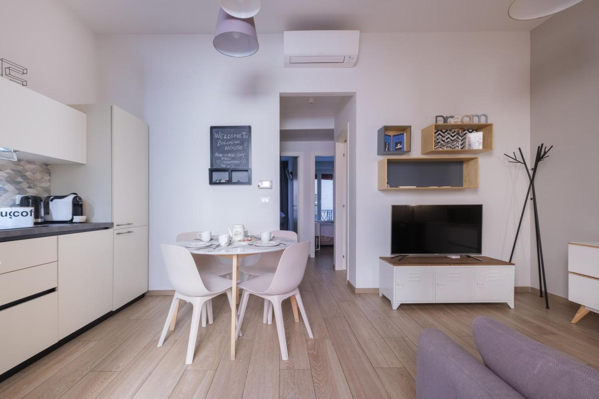 Bologna House Due Torri Apartment Exterior photo