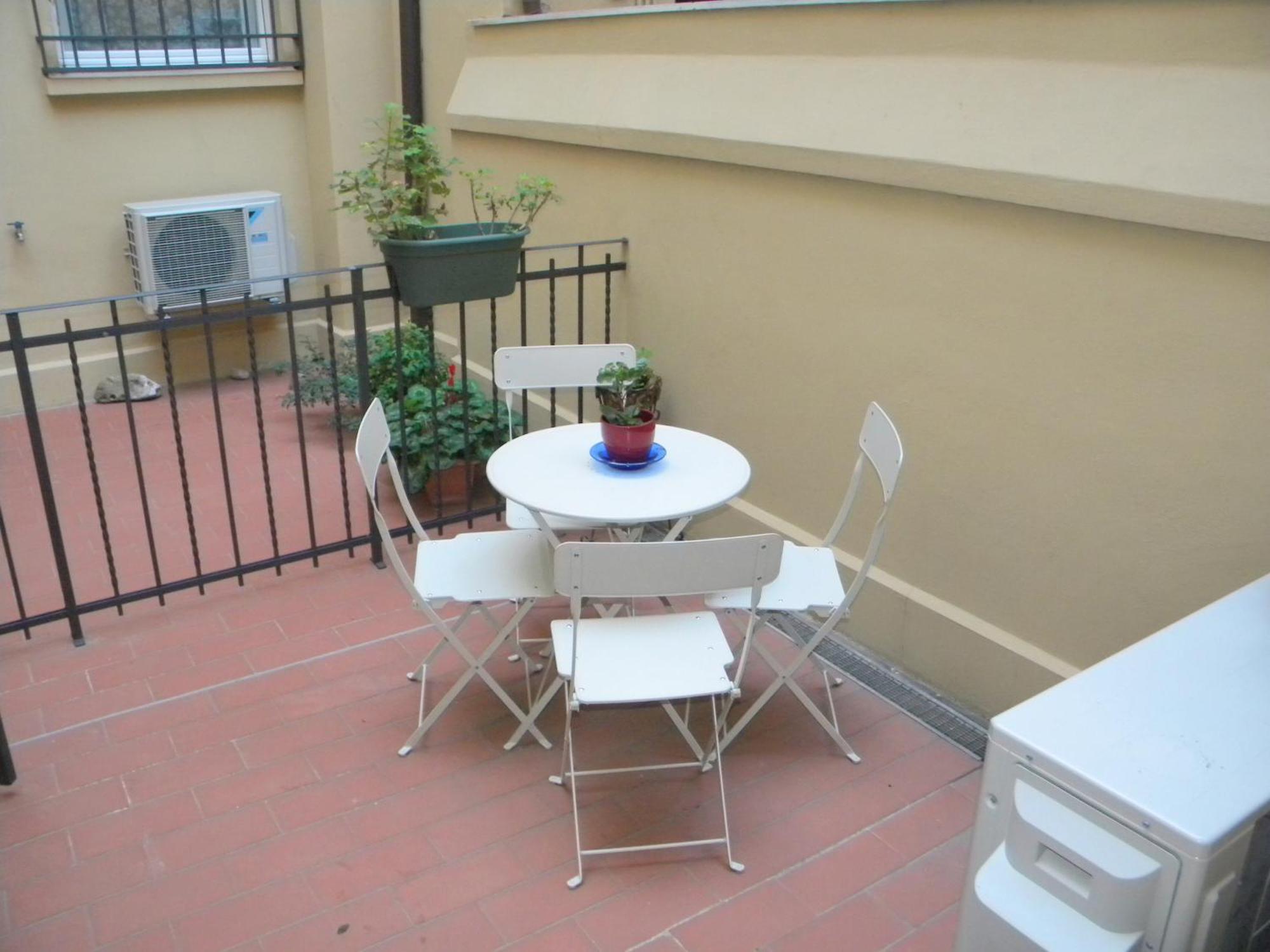 Bologna House Due Torri Apartment Exterior photo