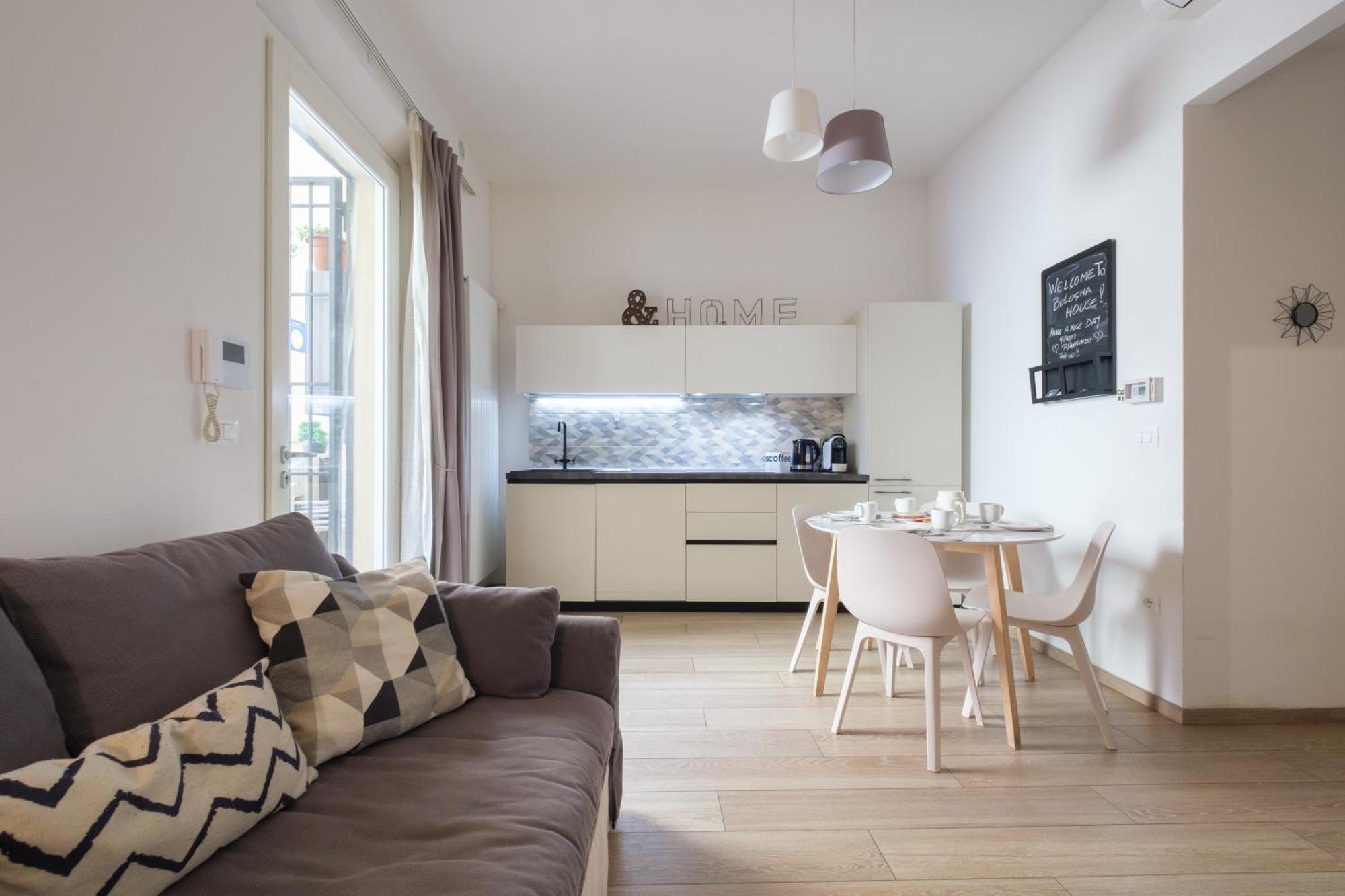 Bologna House Due Torri Apartment Exterior photo
